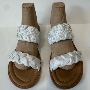 Blowfish Malibu White Metallic Braided Strap Sandals Women’s Size 6